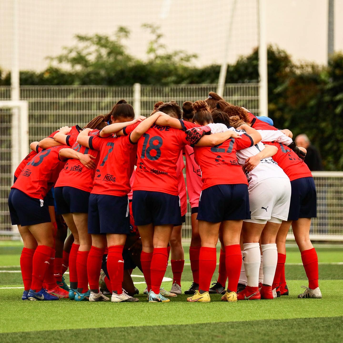 esof avant le coup d'envoie du match de nos ornaysiennes